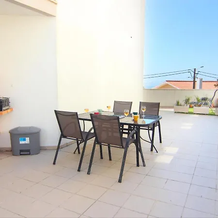 T2-rubie's House Nazaré